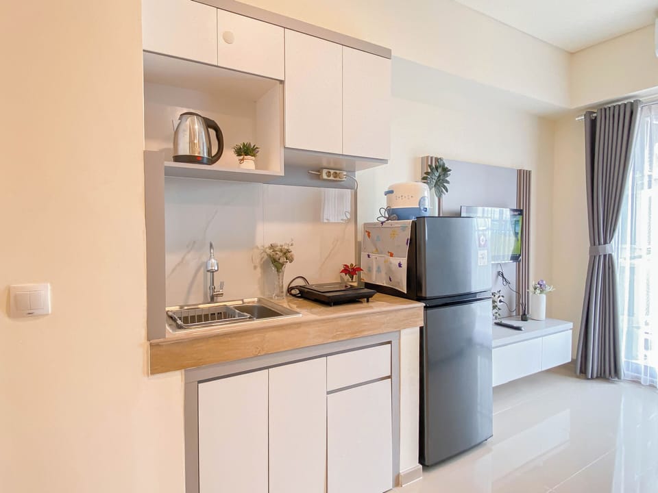 Standard Apartment, 2 Bedrooms | Private kitchen
