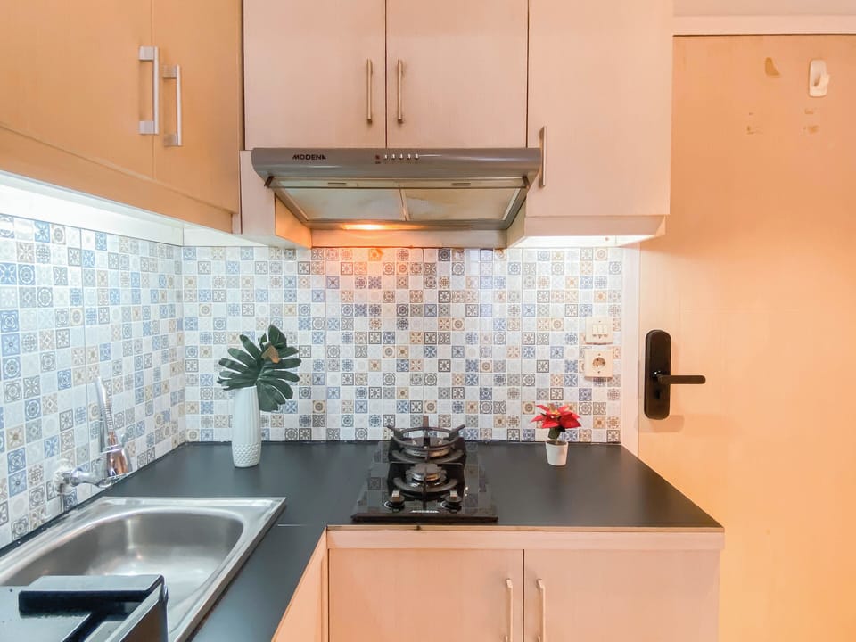 Standard Apartment, 2 Bedrooms | Private kitchen