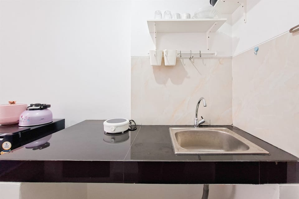 Standard Studio, 1 Bedroom | Private kitchen