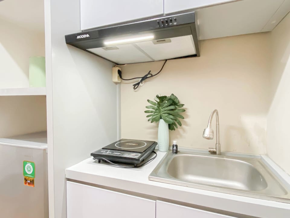 Standard Studio, 1 Bedroom | Private kitchen