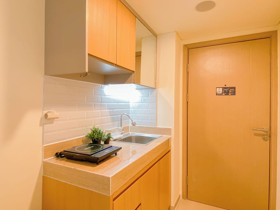 Standard Studio, 1 Bedroom | Private kitchen