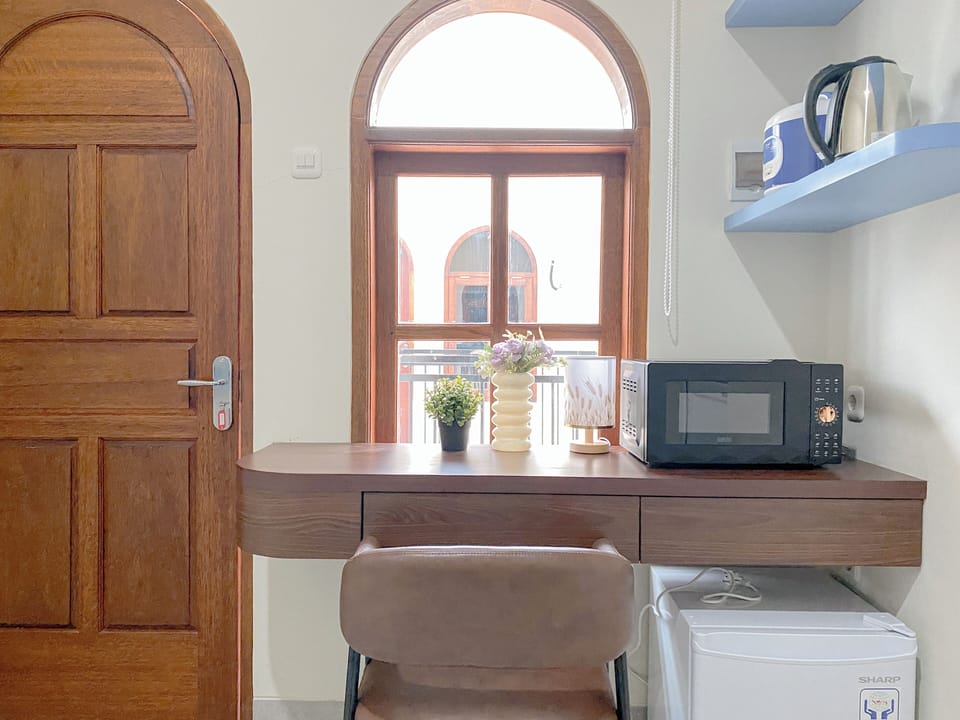 Standard Studio, 1 Bedroom | Private kitchen