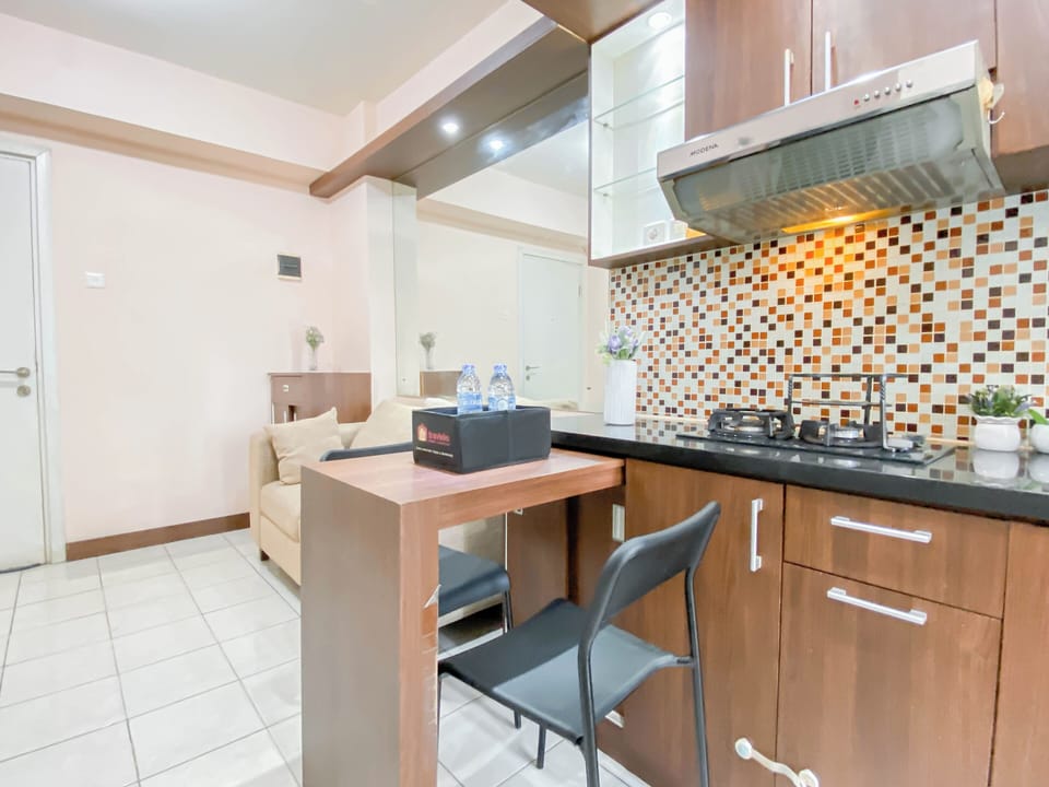 Standard Apartment, 2 Bedrooms | Private kitchen