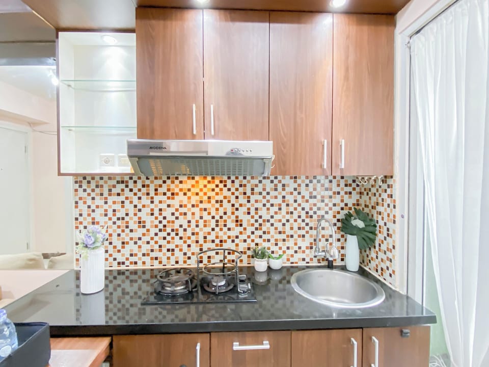 Standard Apartment, 2 Bedrooms | Private kitchen