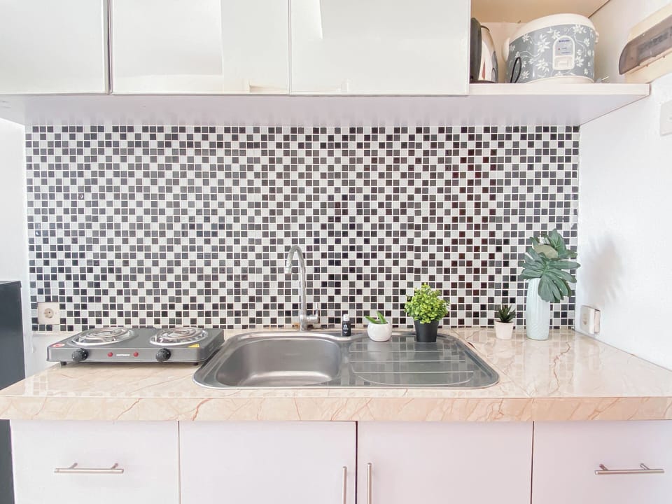 Standard Studio, 1 Bedroom | Private kitchen