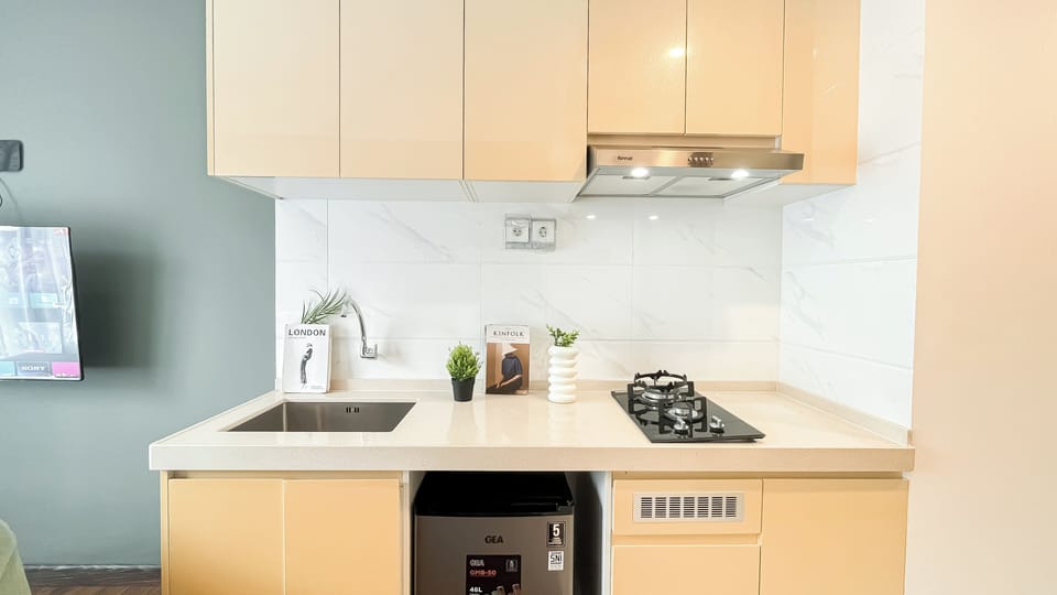 Standard Studio, 1 Bedroom | Private kitchen