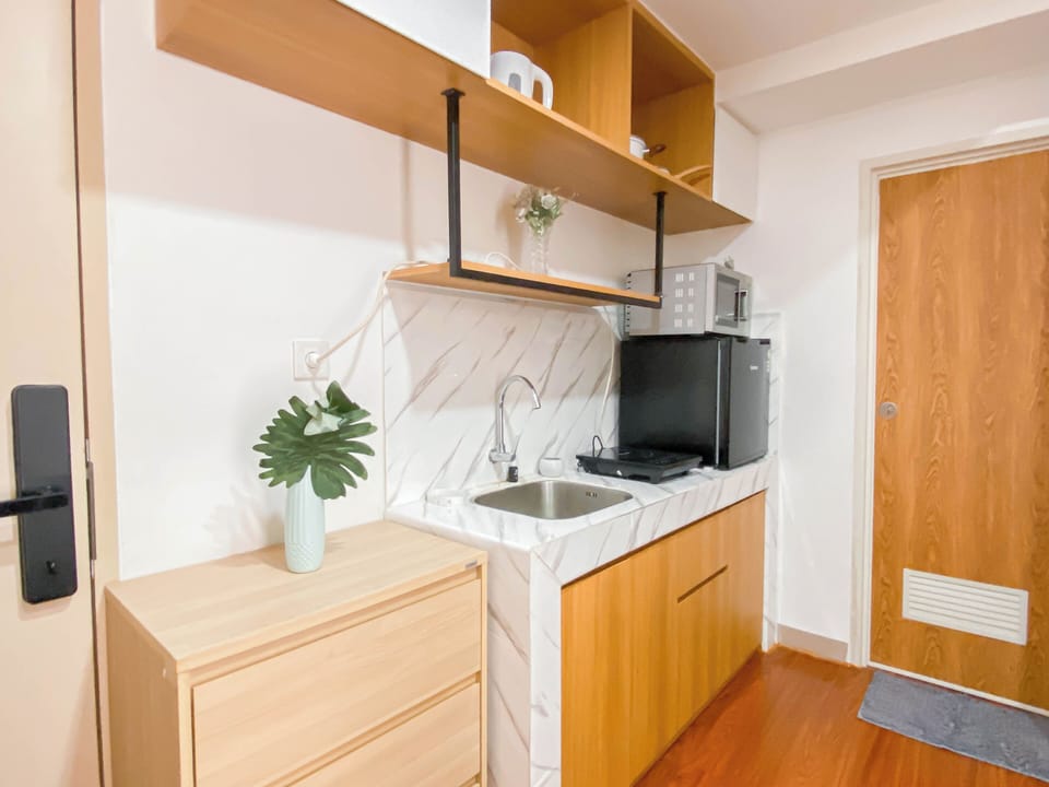Standard Apartment, 2 Bedrooms | Private kitchen