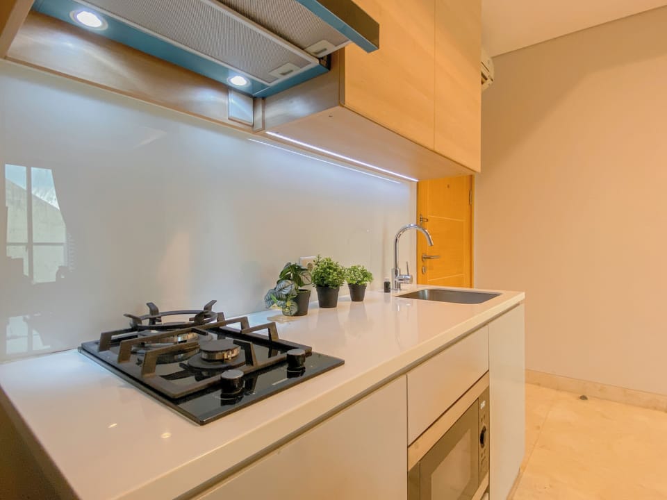 Standard Apartment, 2 Bedrooms | Private kitchen | Stovetop