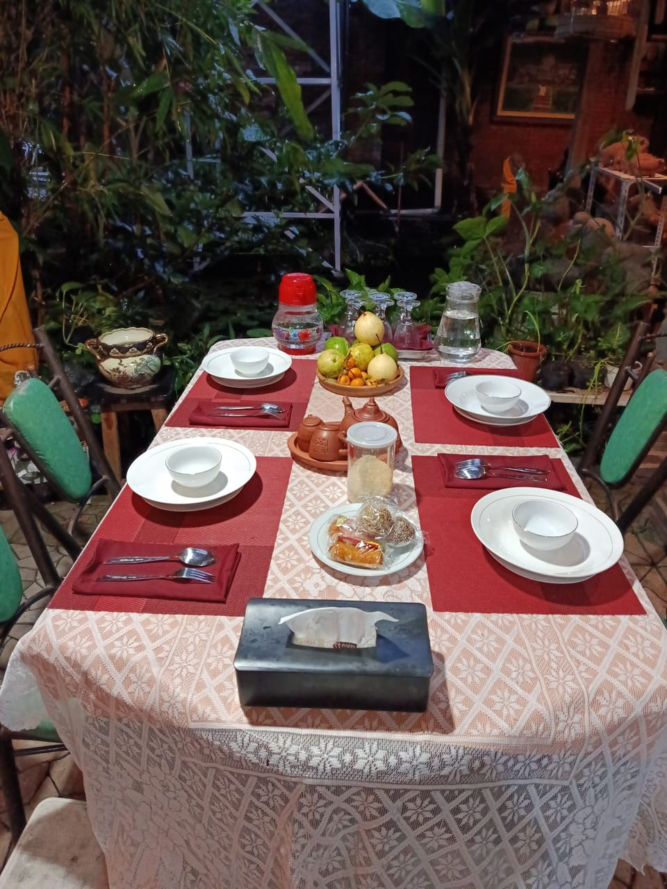 Free daily continental breakfast