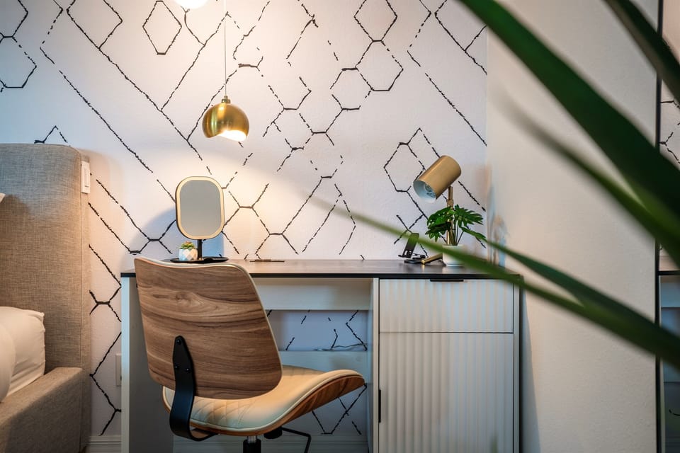 Get ready for dinner or knock out a few emails. This corner does both.