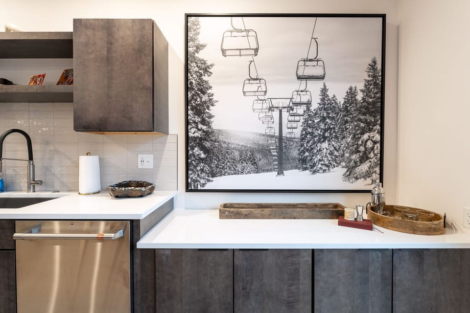 Beautiful art work to remind you of Montana snowy winters | Interior