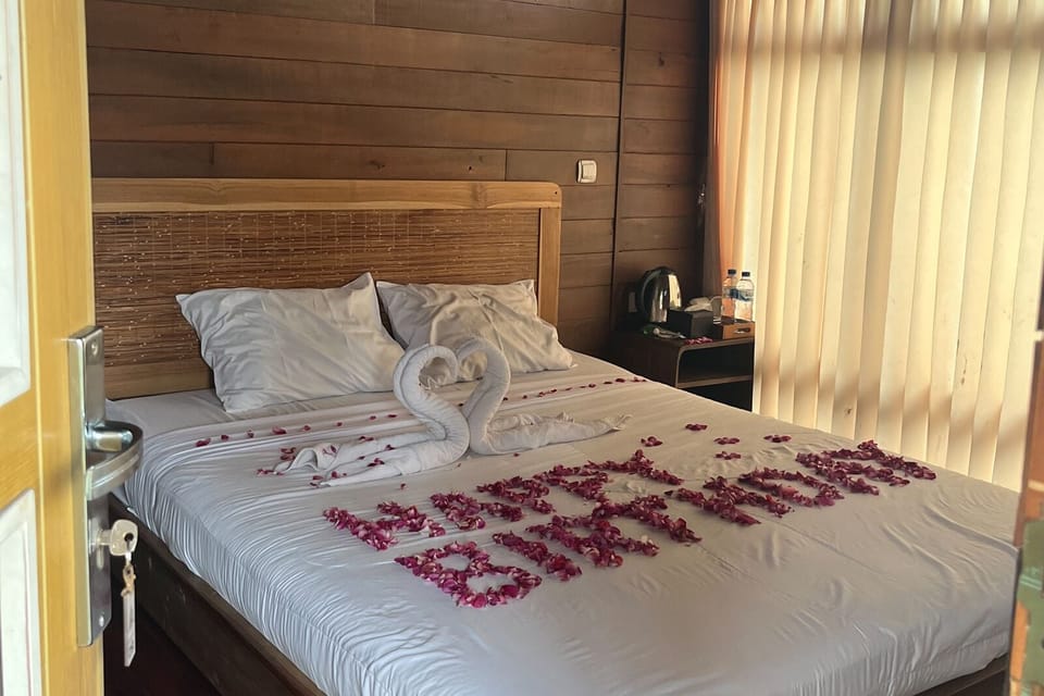 Standard Room | Free WiFi, bed sheets