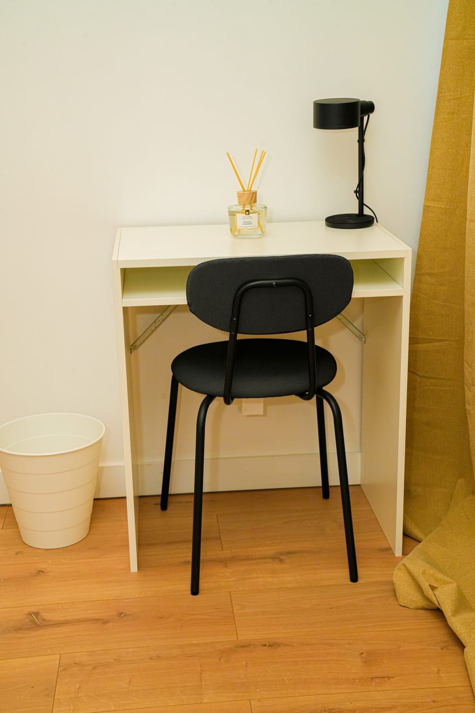 Basic Apartment | Iron/ironing board (on request), WiFi (free)