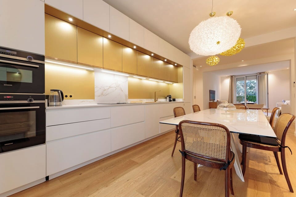 Dining Room, Kitchen