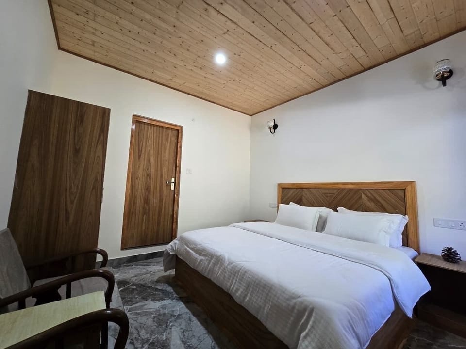 Classic Room, Balcony, Mountain View | Free WiFi