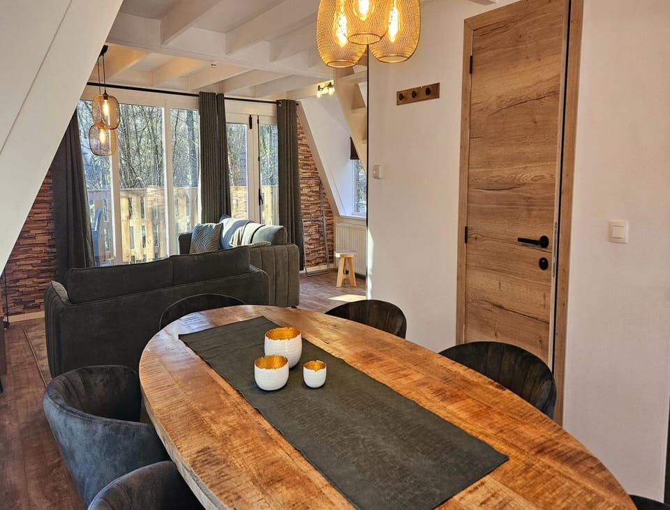 Chalet | Dining