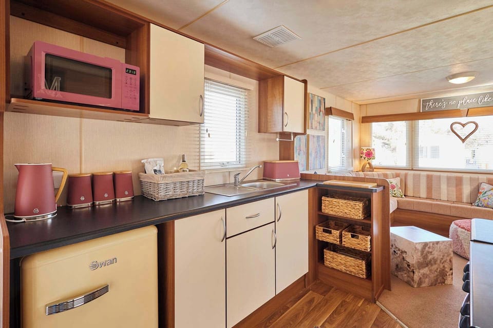 Cosy Cove, Cresswell - Host & Stay