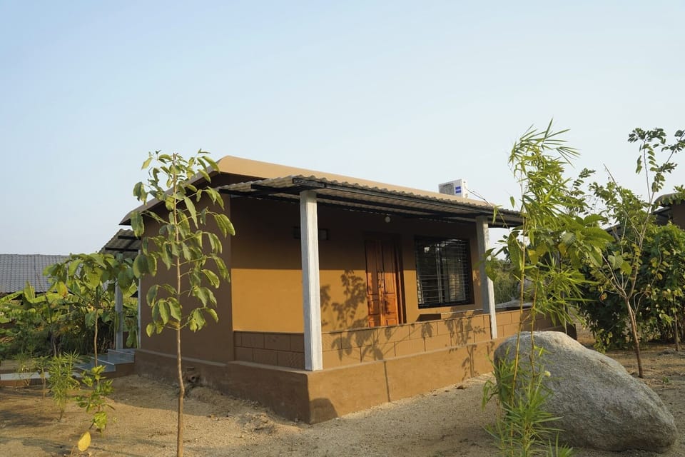 Deluxe Double Room, Balcony, Mountain View | Laptop workspace, free WiFi