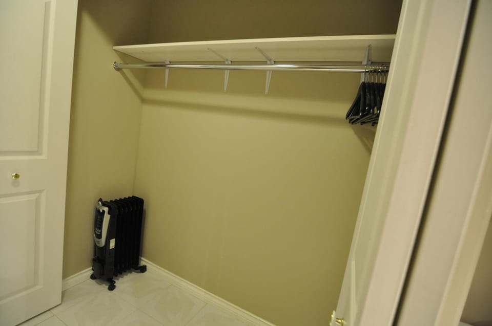 Deluxe Room, 1 Queen Bed, Garden View | Premium bedding, pillowtop beds, iron/ironing board (on request)