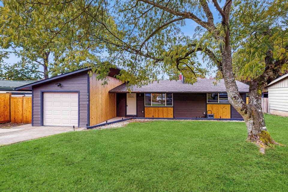 House (3 Bedrooms) | Front of property