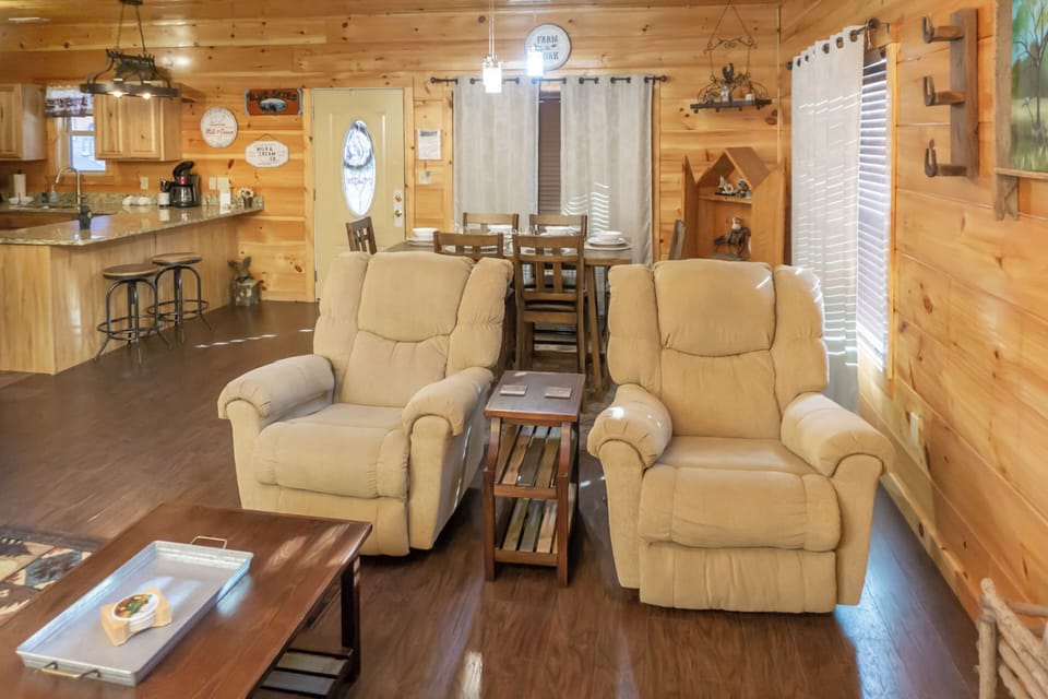 House (2 Bedrooms) | Interior