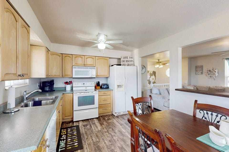 House (4 Bedrooms) | Interior