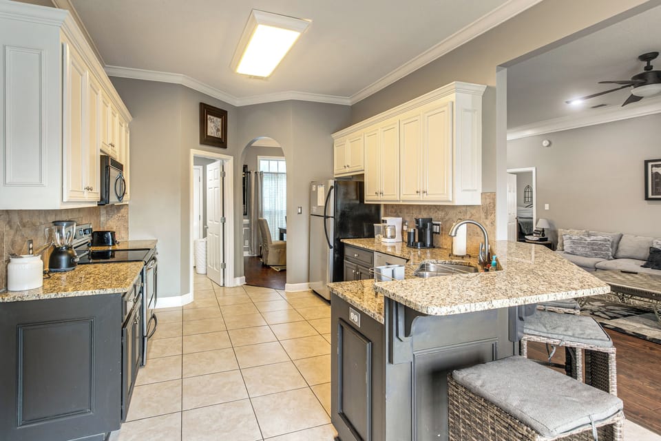 House (3 Bedrooms) | Interior