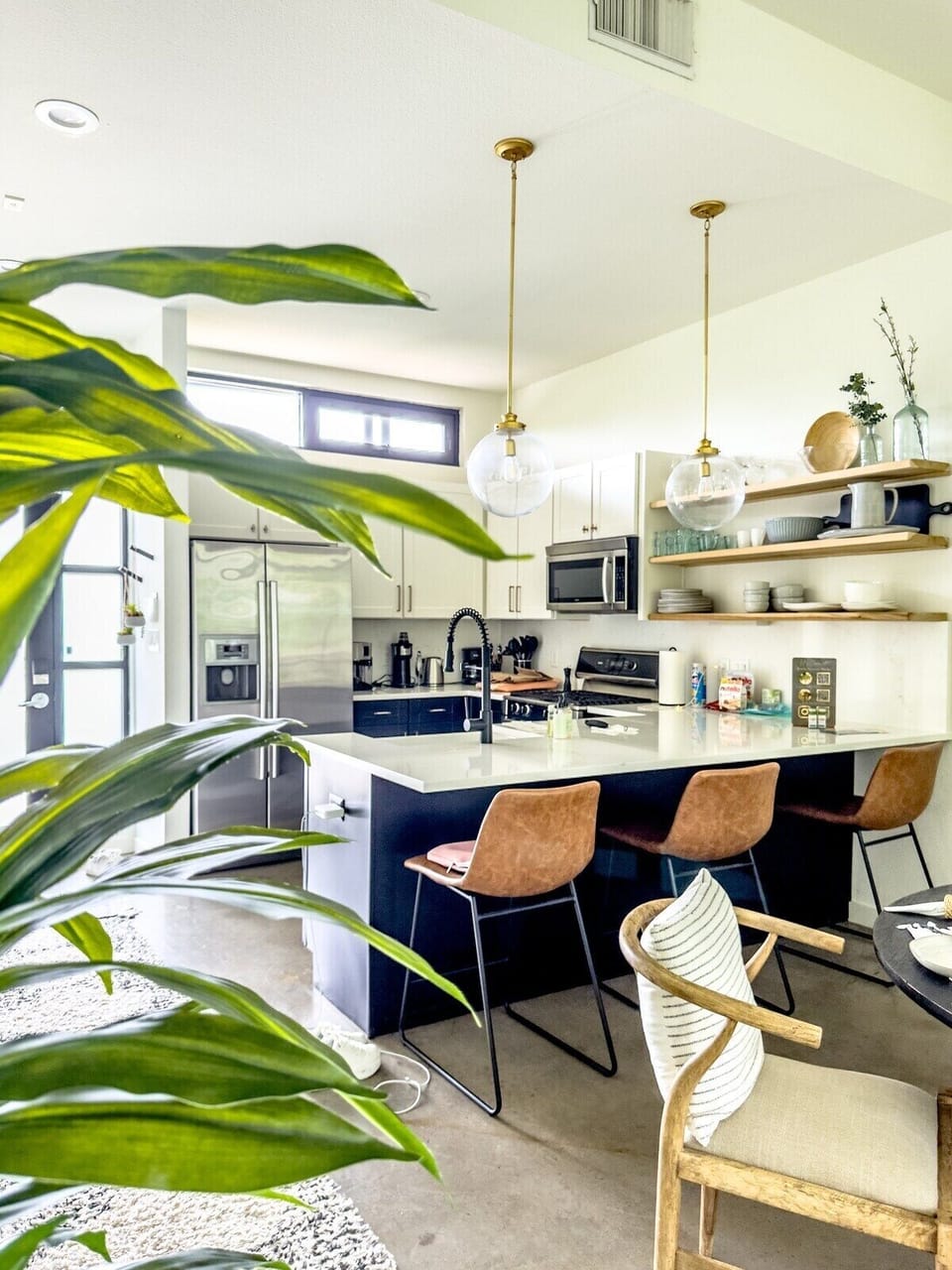 House, Private Bathroom (Lamar Treehouse) | Shared kitchen