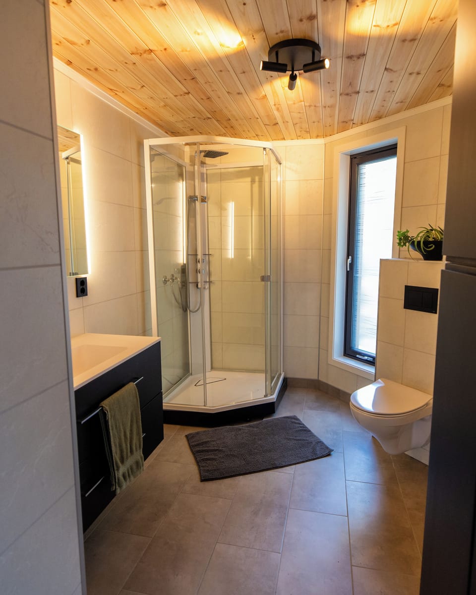 Design House, Mountain View | Bathroom | Bathrobes