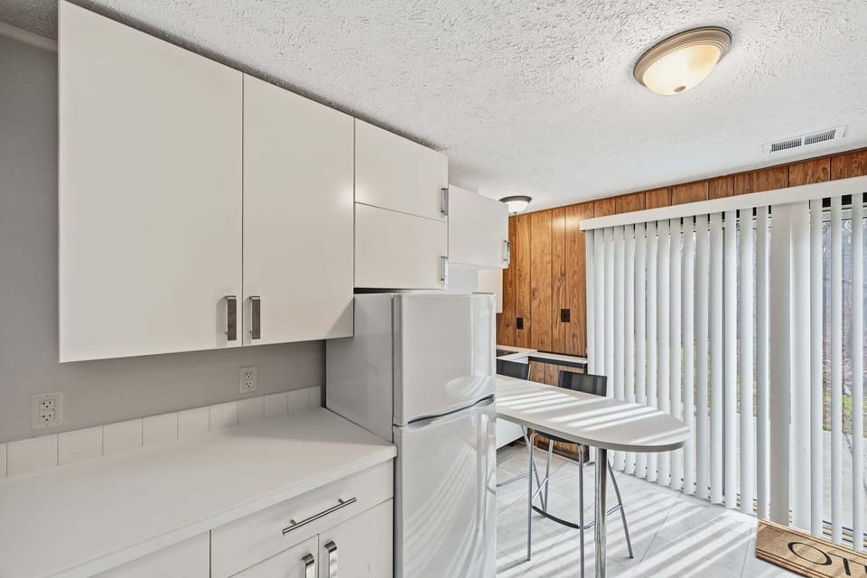 House, 3 Bedrooms | Private kitchen | Coffee/tea maker, fridge, oven, electric kettle