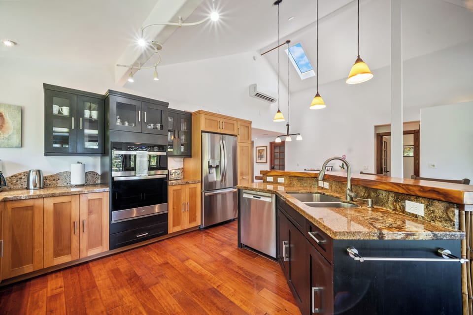 Full kitchen with all the amenities