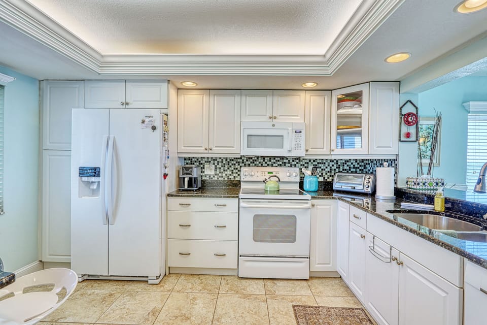 Spacious Kitchen