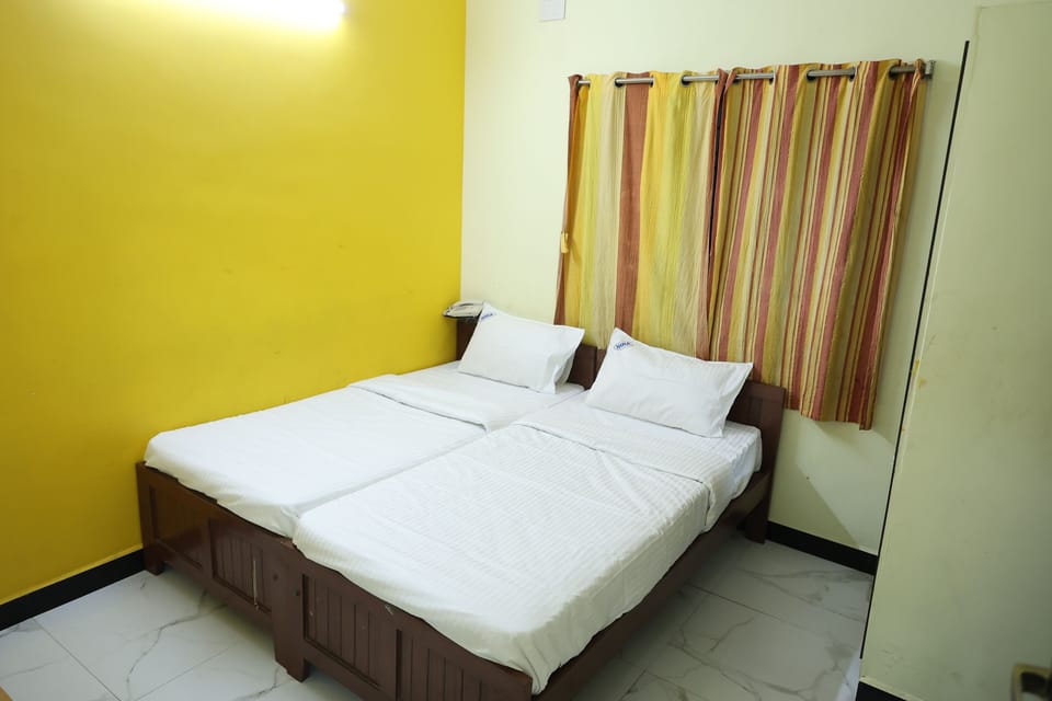 Classic Double Room | Desk, free WiFi