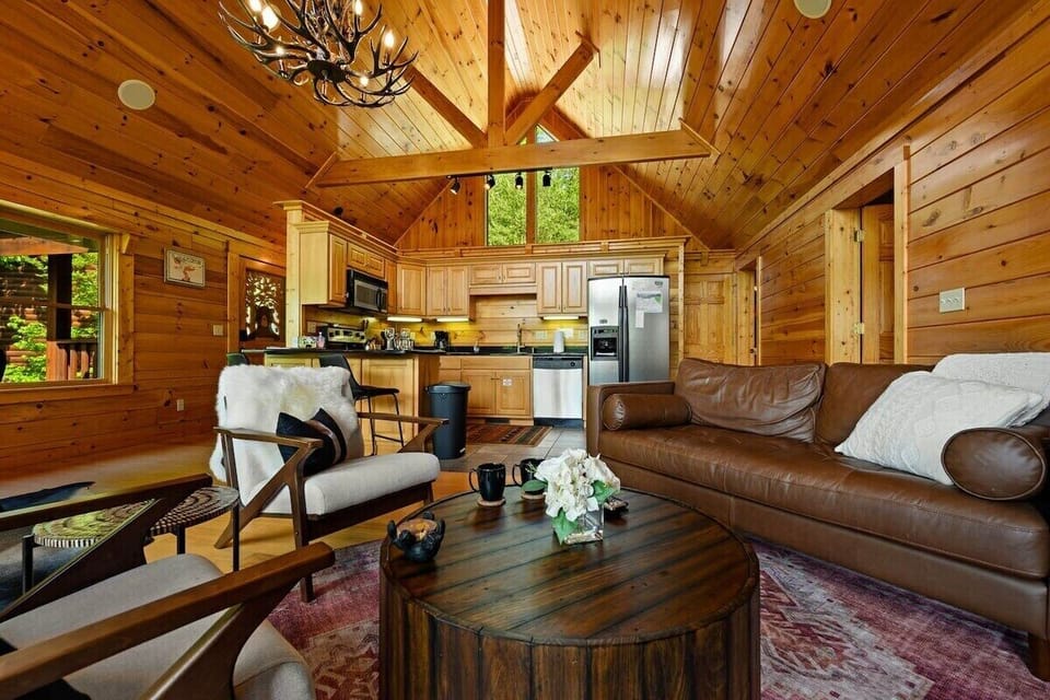 Cabin, Private Bathroom, Mountain View (Cabin On A Cloud ) | Lounge
