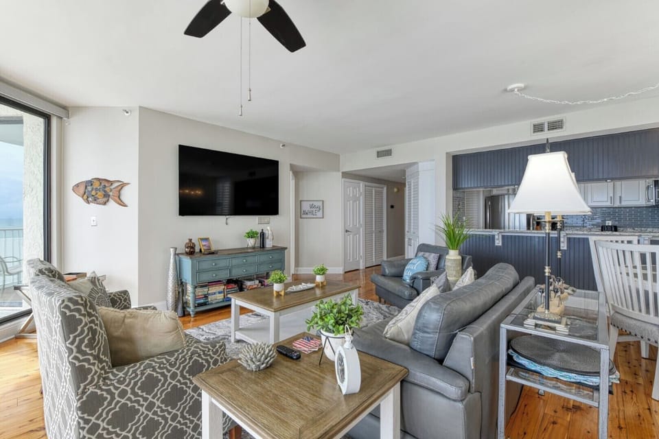 One Ocean Place 1206