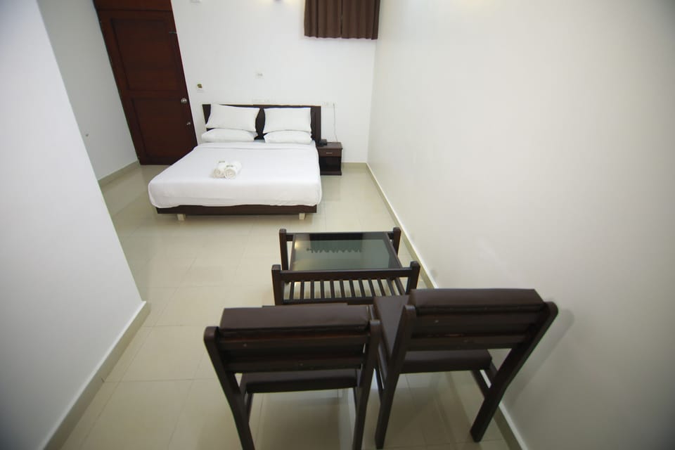 1 bedroom, desk, laptop workspace, blackout drapes