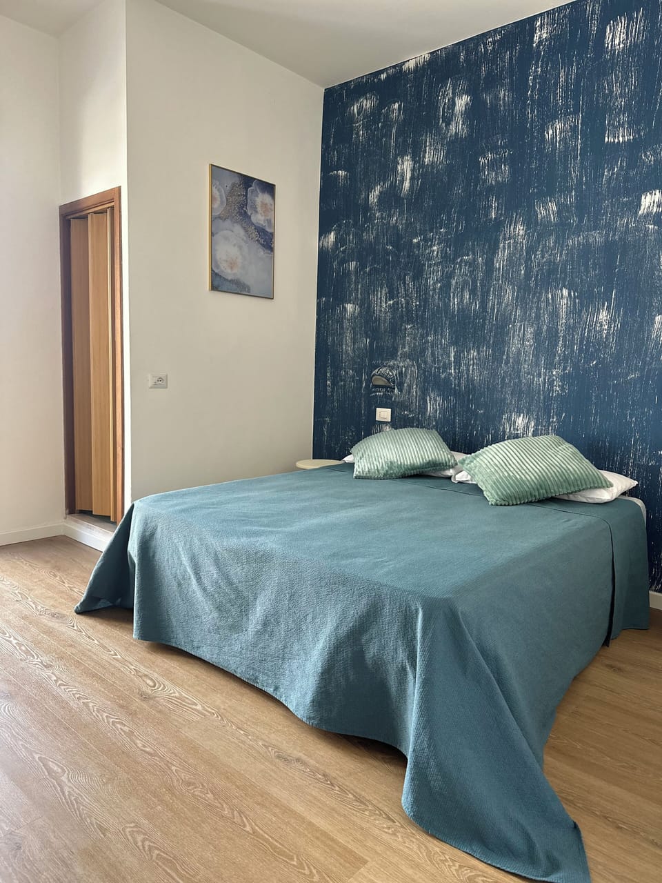 Double Room, Balcony, City View | Free WiFi