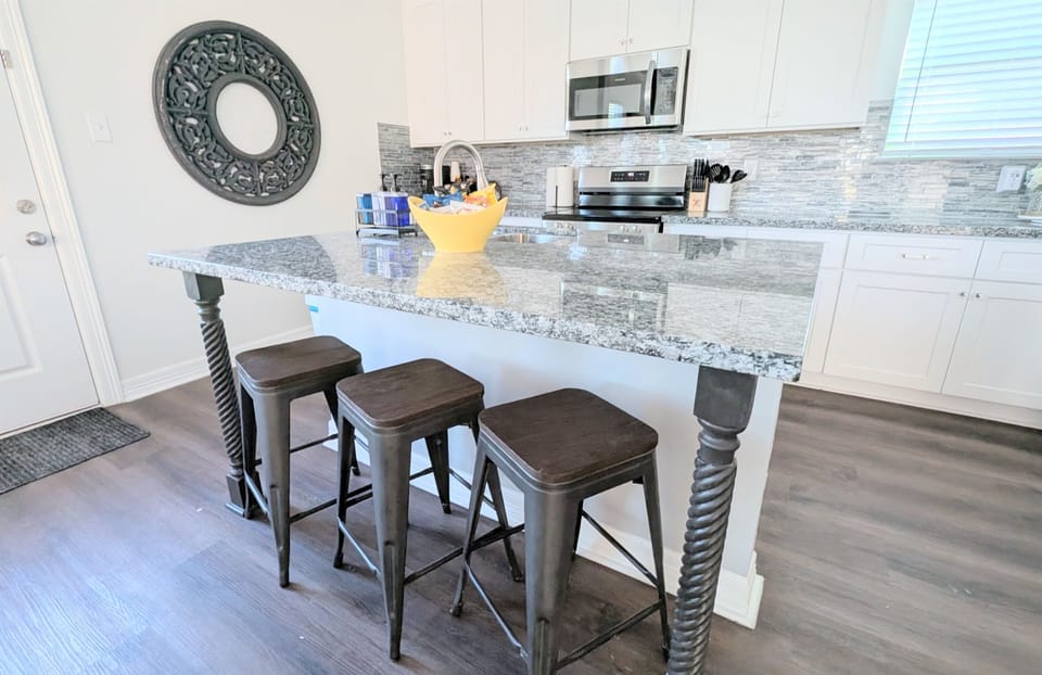 Cozy up to the kitchen island!