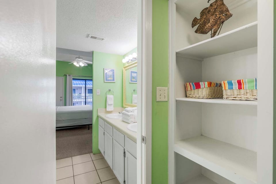 Primary ensuite bathroom