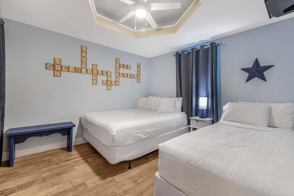 Guest bedroom
