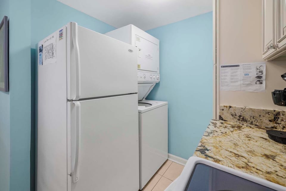 Full kitchen and in-unit laundry