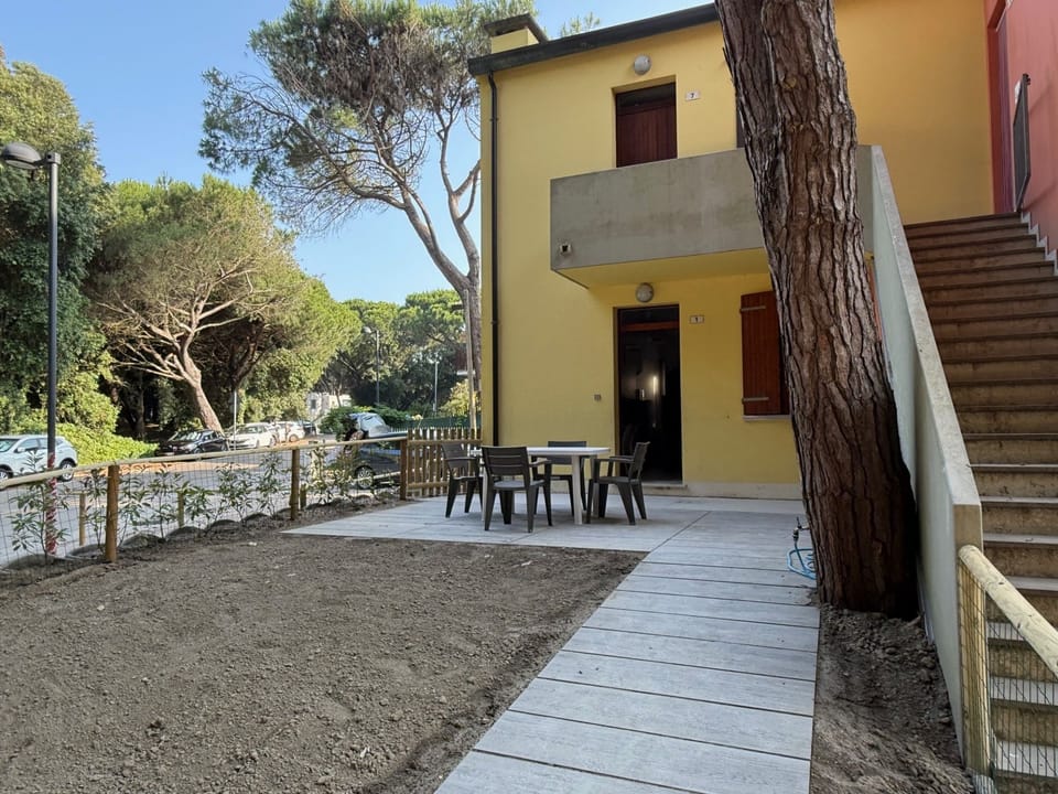 Apartment, 2 Bedrooms | Outdoor dining