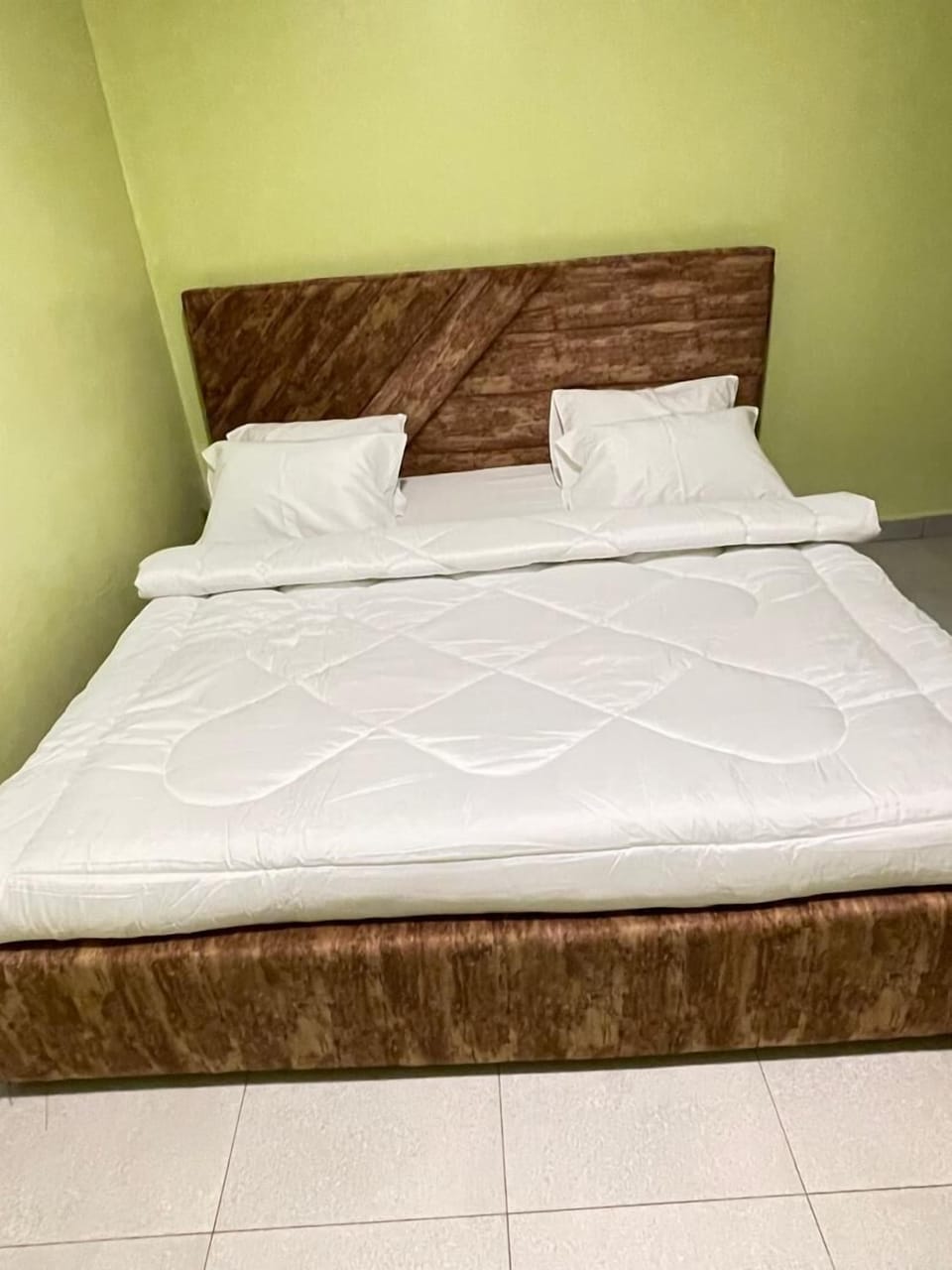 Basic Double Room, Balcony | Desk, iron/ironing board, WiFi (free)