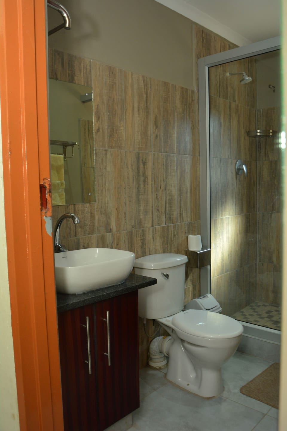 Executive Double Room | Bathroom | Hair dryer (on request), towels