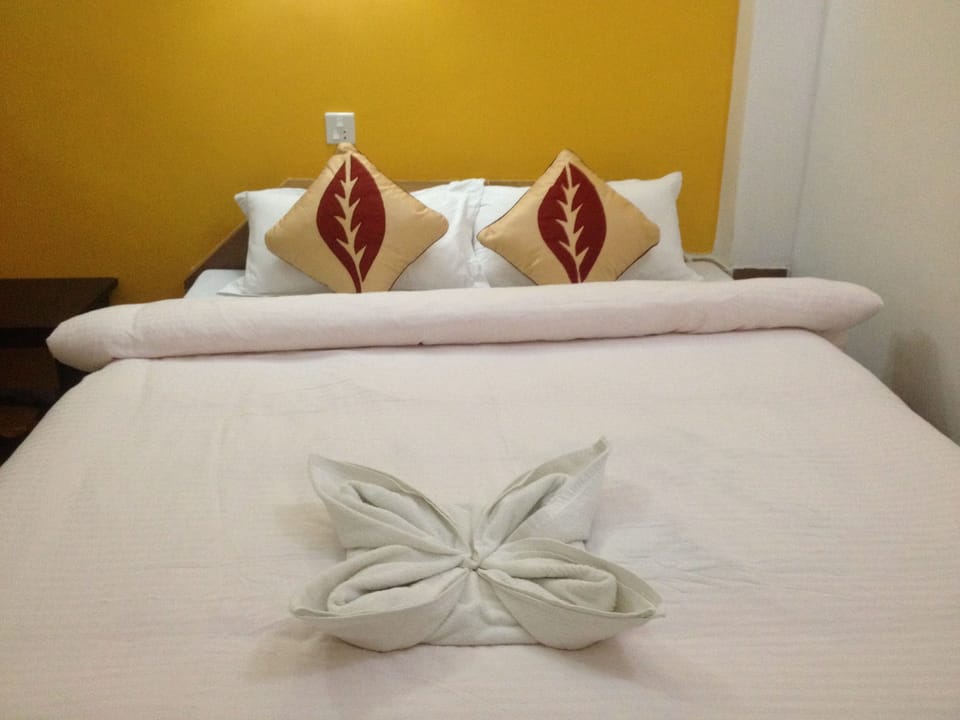 Deluxe Double or Twin Room, Balcony, Lake View | 1 bedroom, premium bedding, in-room safe, desk