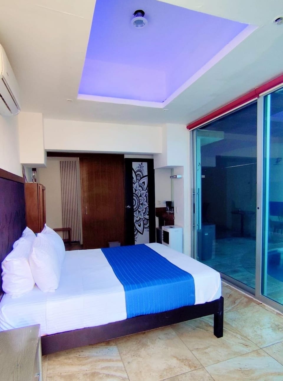 Deluxe Double Room, Balcony, Pool View | Soundproofing, iron/ironing board, free WiFi