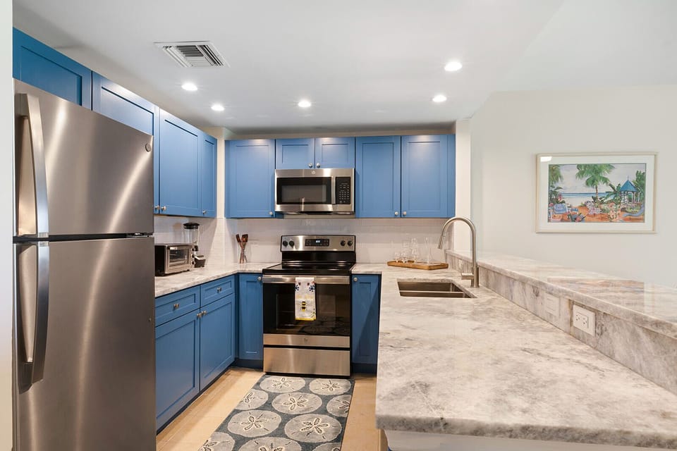 Fully equipped kitchen