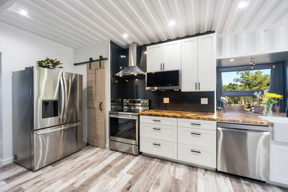 Full Kitchen