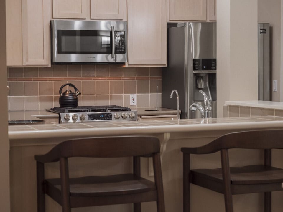 Fully-equipped kitchen