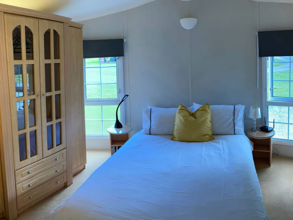 2 bedrooms, individually decorated, individually furnished, free WiFi